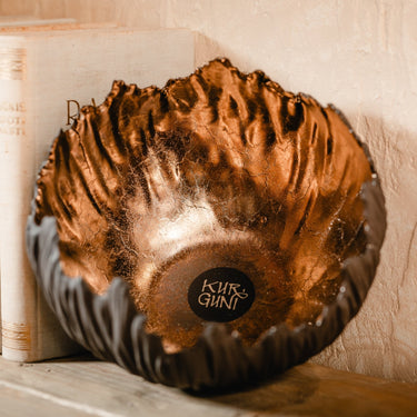 MELNĀ LIELĀ BUMBA - KurGuni - KurGuni